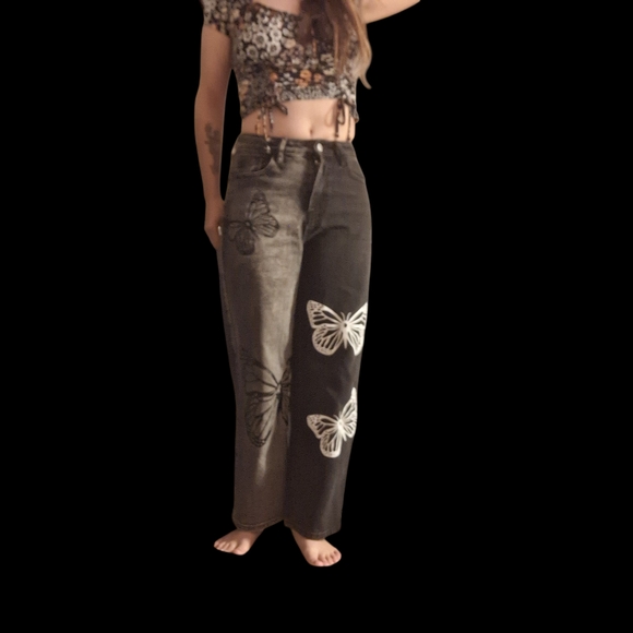 SHEIN Black and Gray Butterfly Straight Leg Jeans - Picture 7 of 7